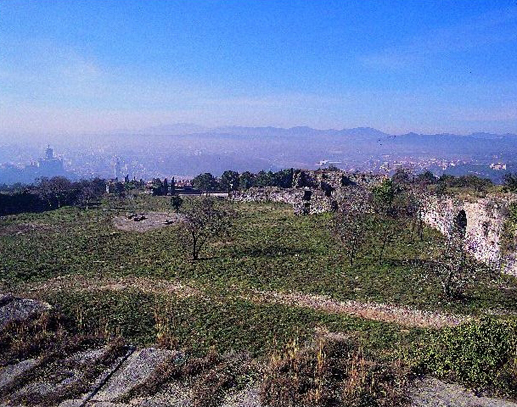 El castell de Montju&iuml;c, avui (Foto: Jordi S. Carrera)