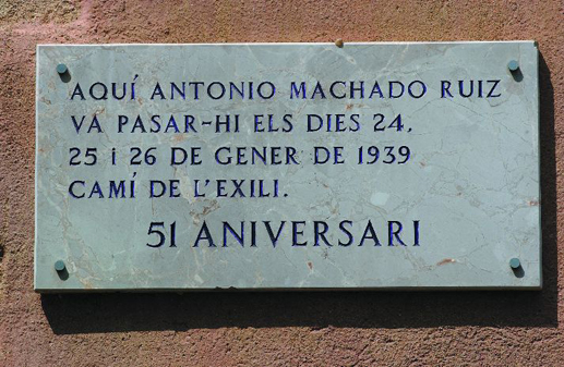 Placa al Mas Santamaria (Foto: Josep Segur)
