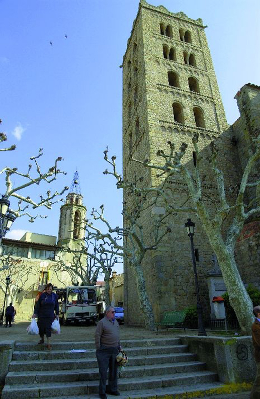El campanar del monestir de Breda (Foto: Josep Segur)