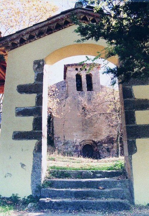 L'entrada a la sagrera de Sant Juli&agrave;