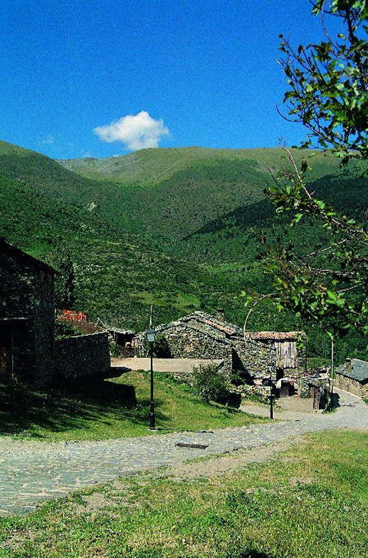 L'entrada de D&ograve;rria (Foto: Miquel Par&eacute;s)