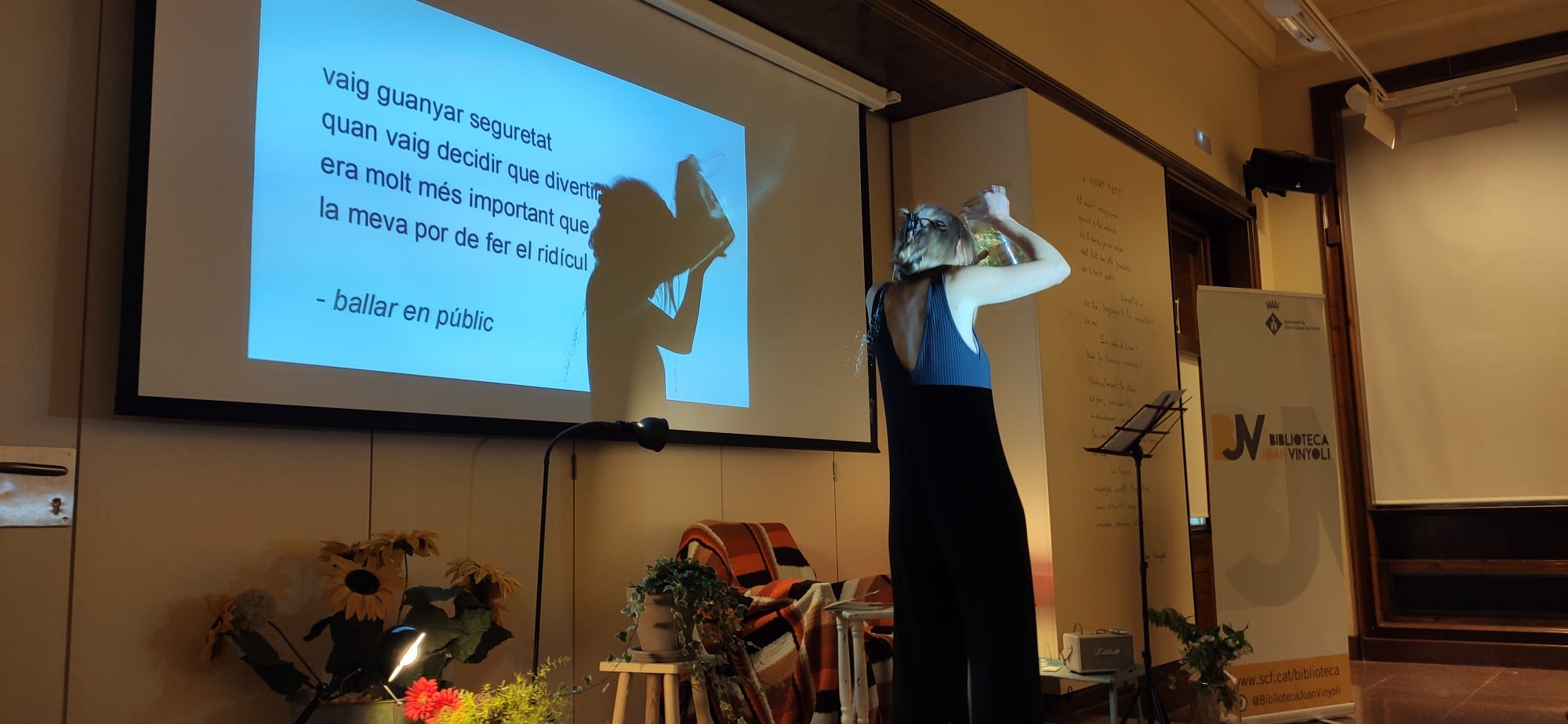 Creixent amb Art -Tot el que em cal ja ho duc a dins (espectacle teatral poètic per a adults)