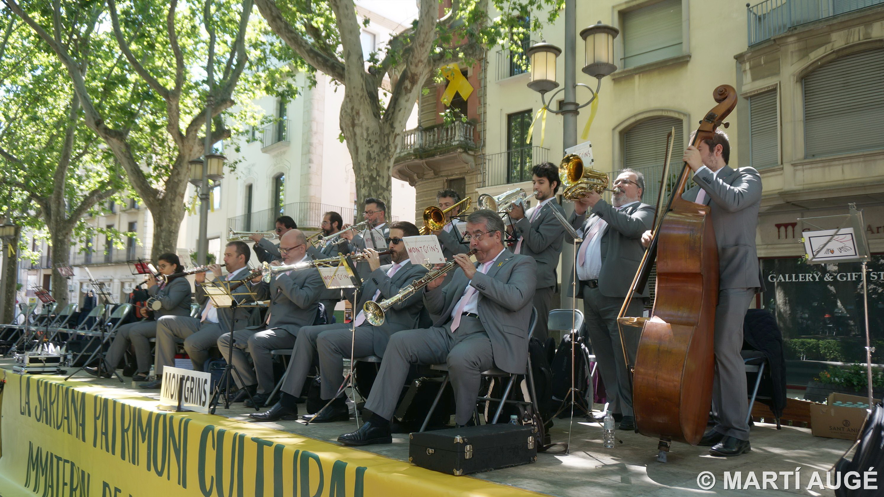 Cobla Orquestra Montgrins-Audició de sardanes (ballada) i altres