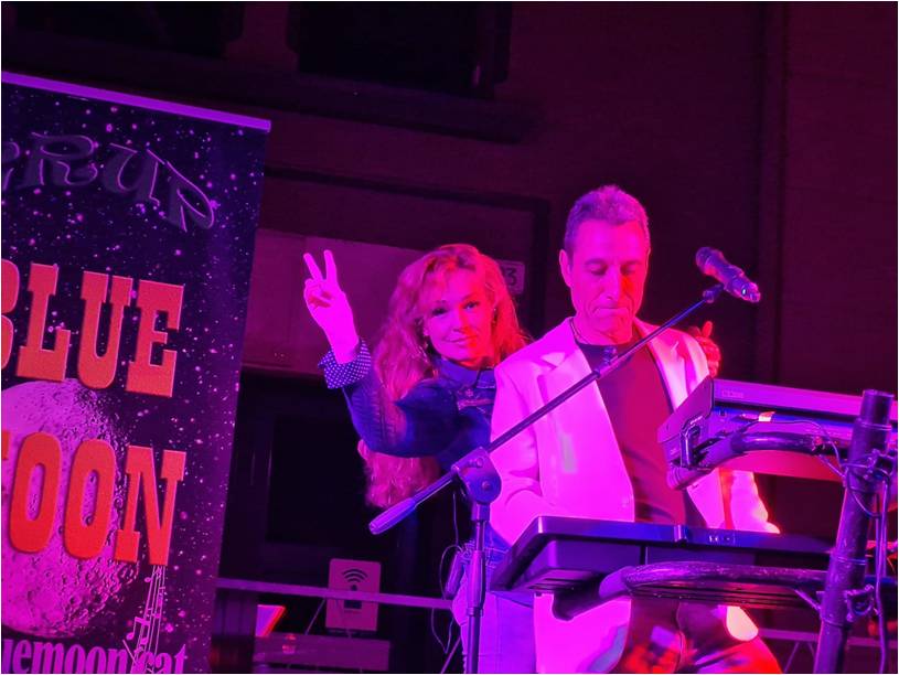 Blue Moon-Ball per a festes i saraus