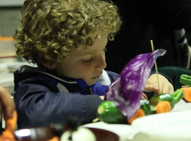 Tulasi Teatre-La màgia dels aliments: titelles a punt per menjar
