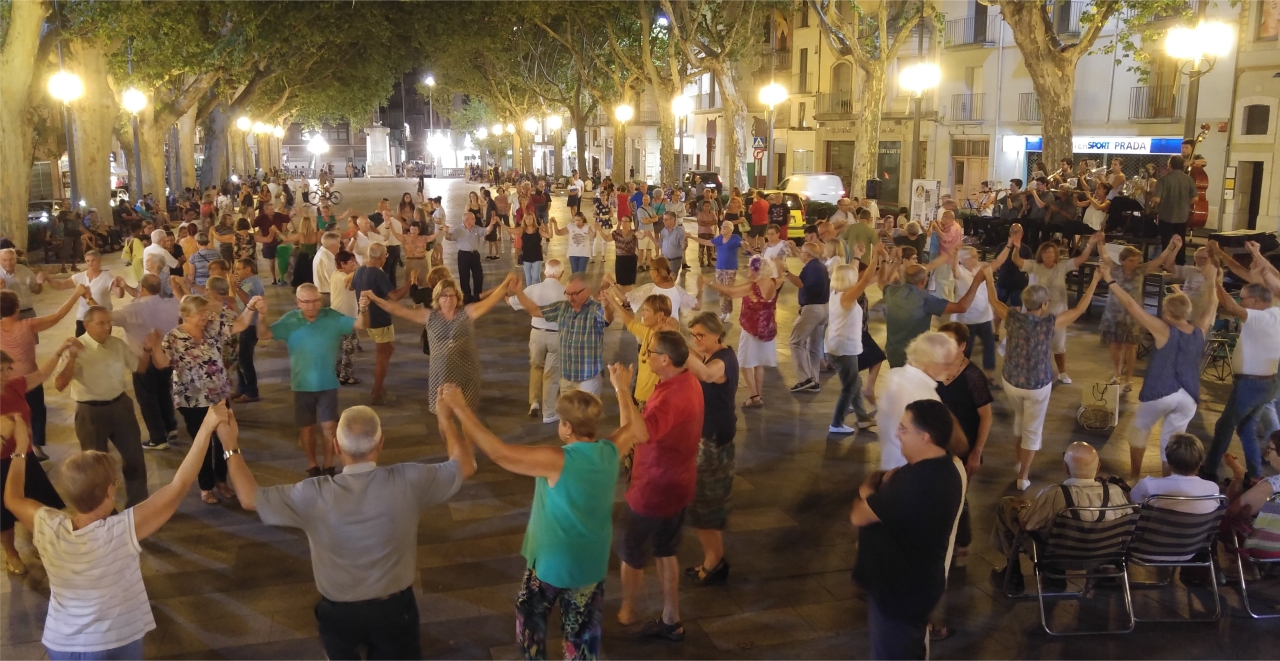 Cobla La Principal de Banyoles-Audicions de sardanes, oficis, cercaviles i balls vuitcentistes