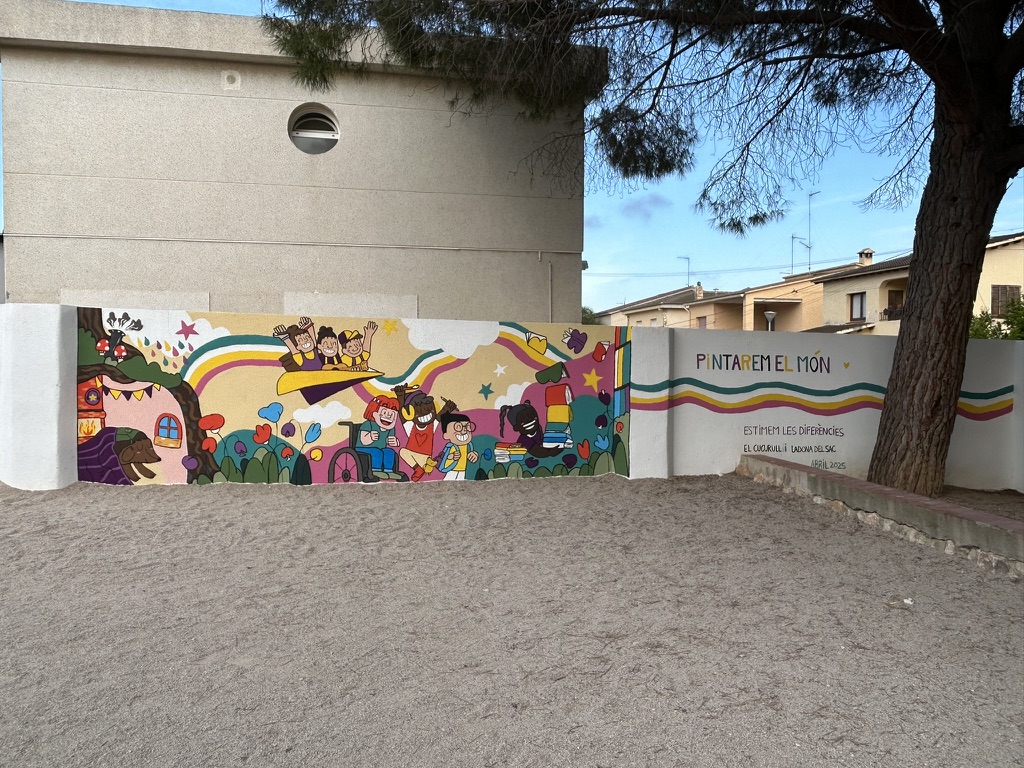 La Dona del Sac-Mural col·lectiu - Pintarem el Món «Estimem les diferències»