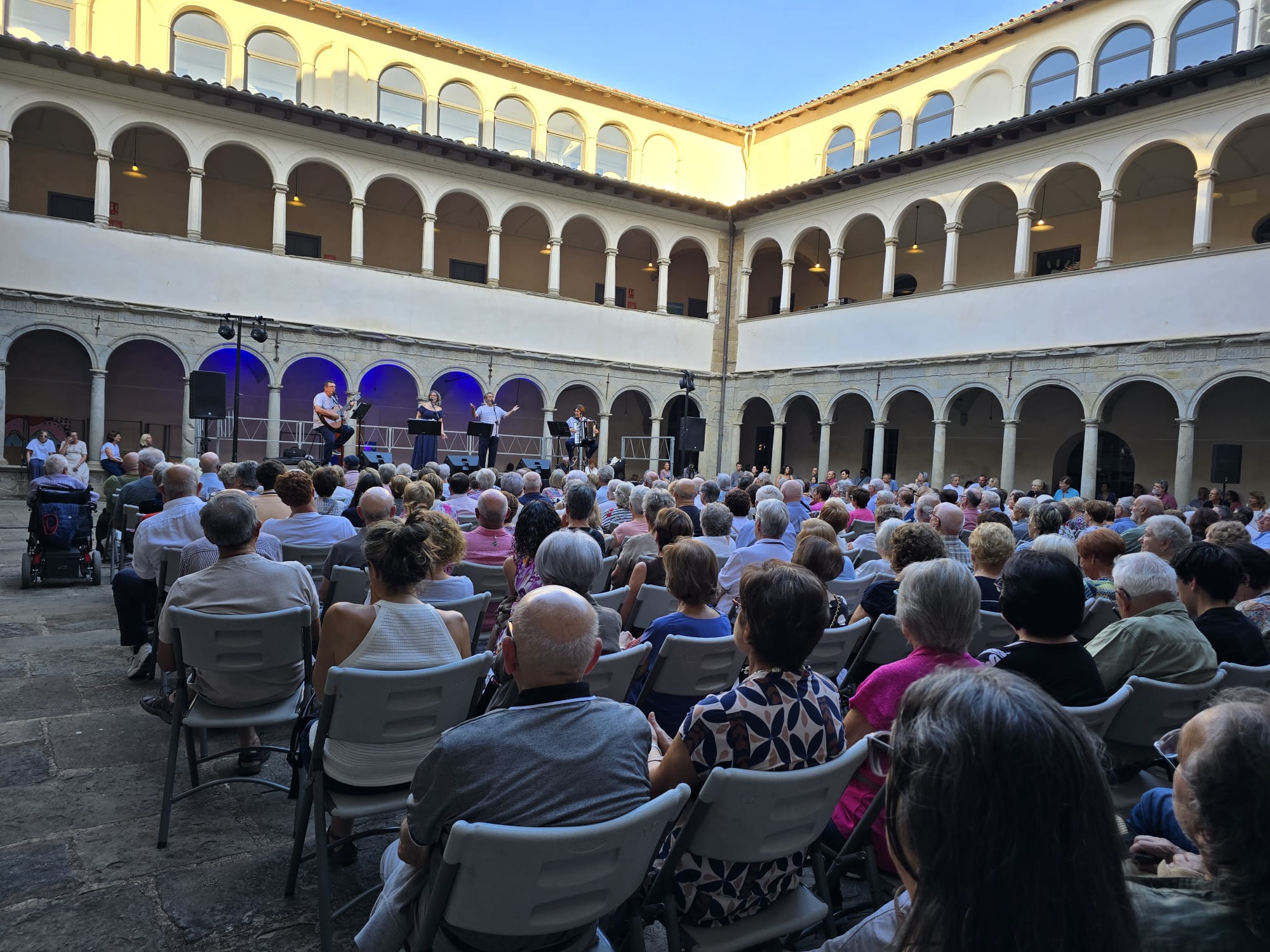 Oreig de Mar de l'Escala-Havaneres i cant de taverna