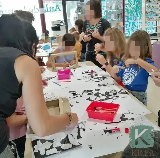 Krea-kreatiu-Taller de vitralls de colors