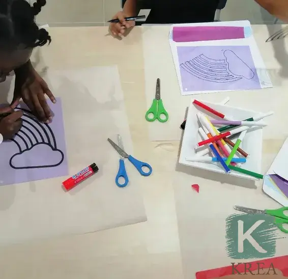 Krea-kreatiu-Taller de vitralls de colors