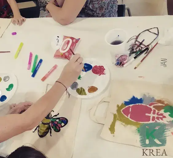 Krea-kreatiu-Taller de pintura sobre roba