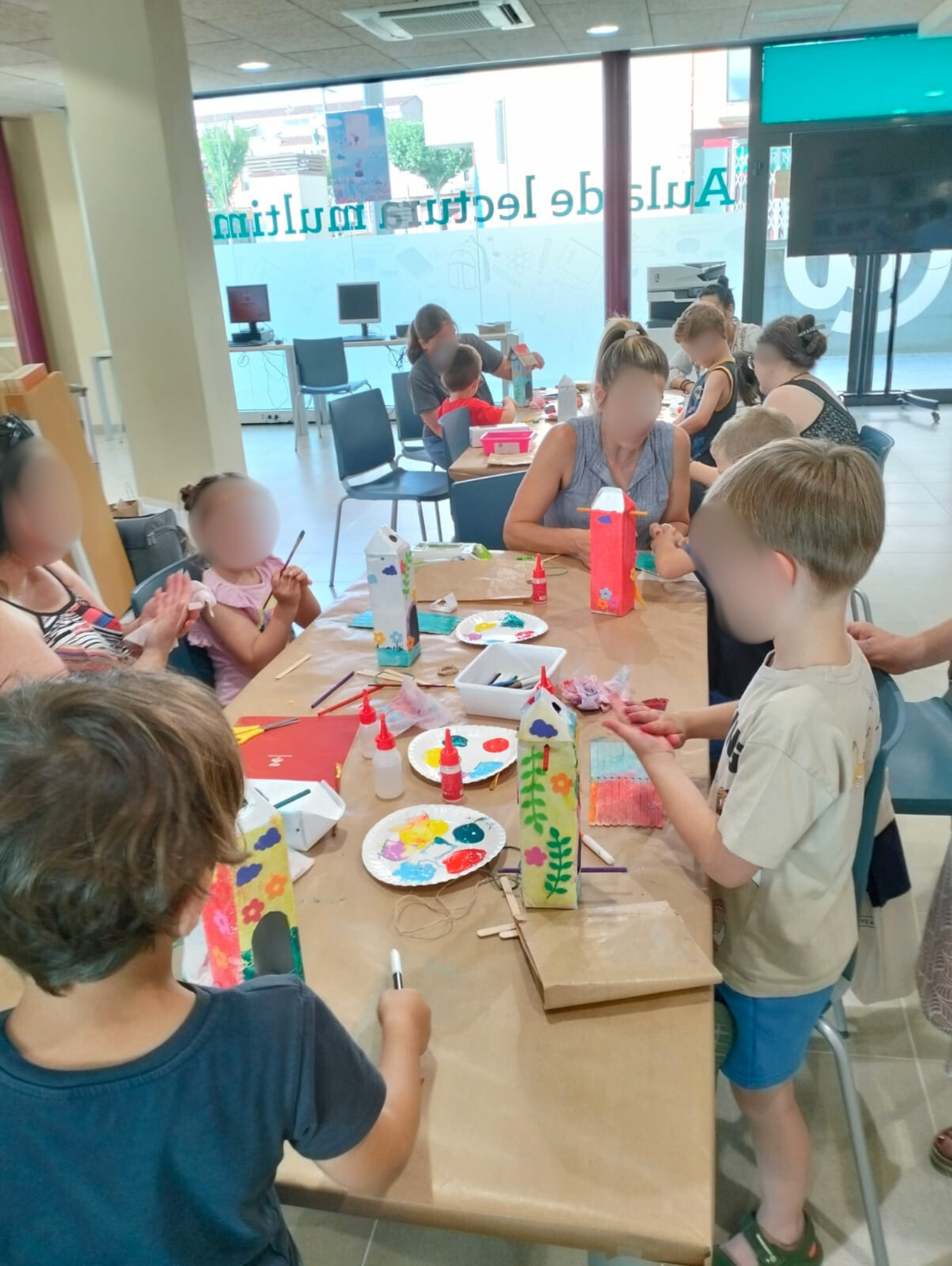 Krea-kreatiu-Taller educatiu i creatiu: menjadora per ocells