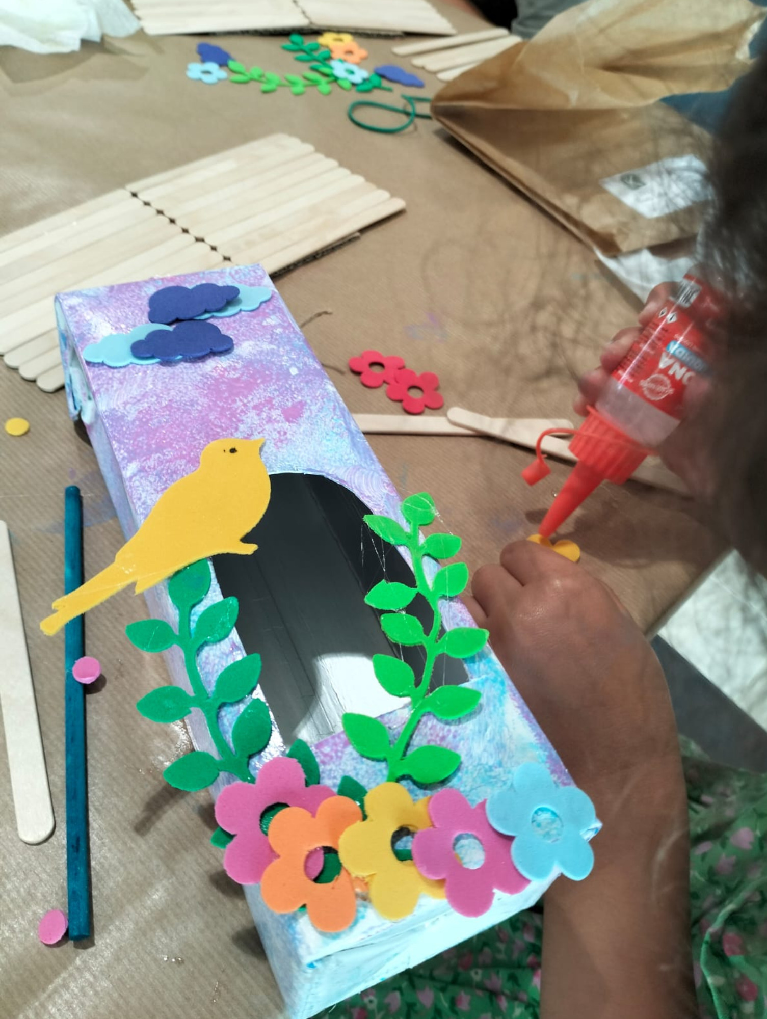 Krea-kreatiu-Taller educatiu i creatiu: menjadora per ocells