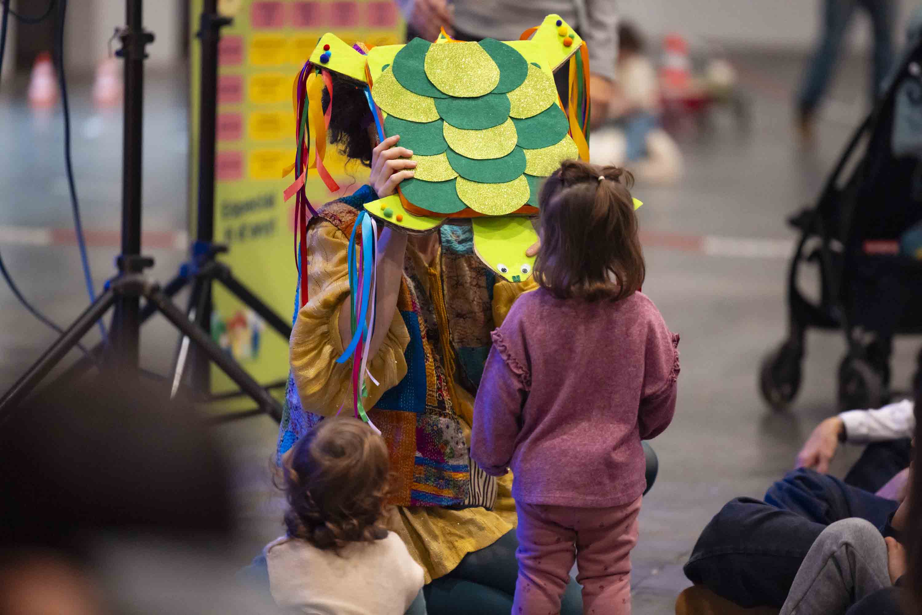 Rockin' Moon | Música en Família-La dragona viatgera | Música en família