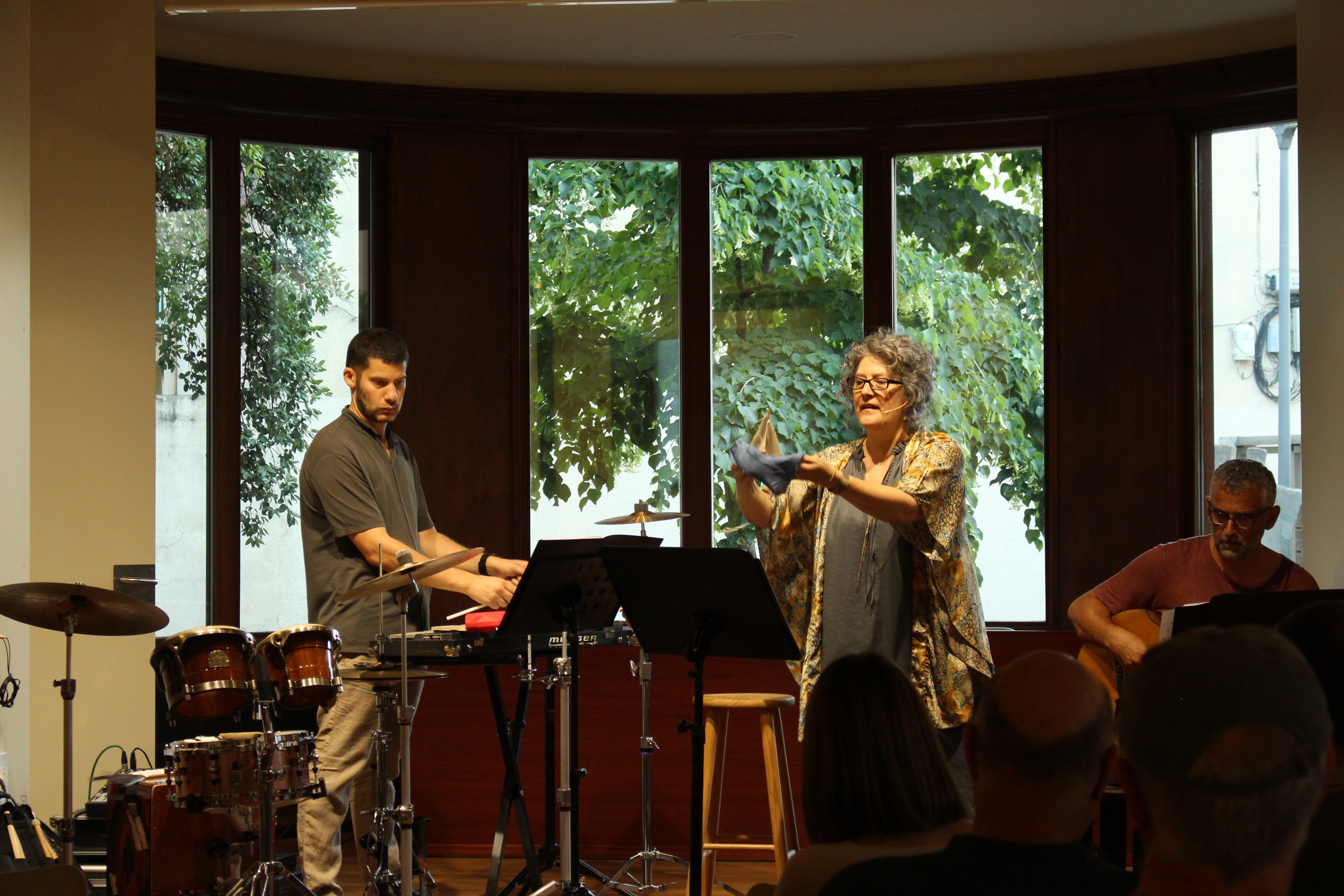 MHelena-Poesi dona: Clementina Arderiu i les veus que obren camí