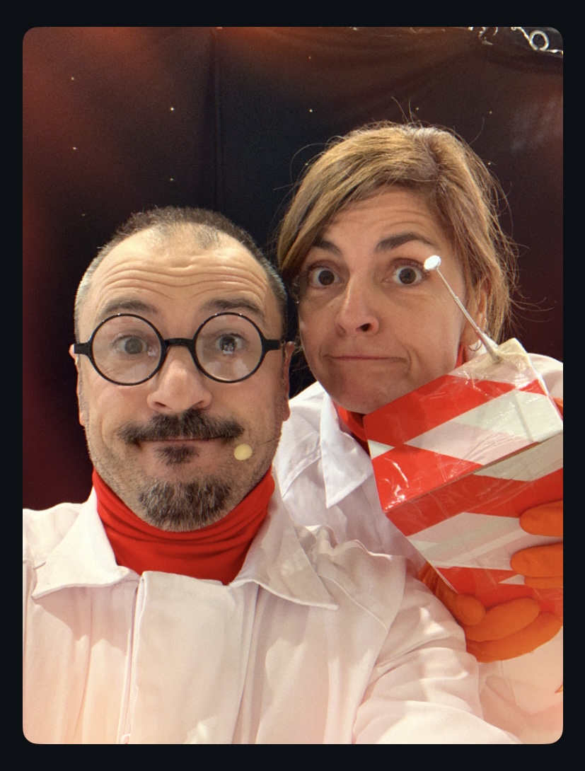 H6 Clown-Buscant el tió!