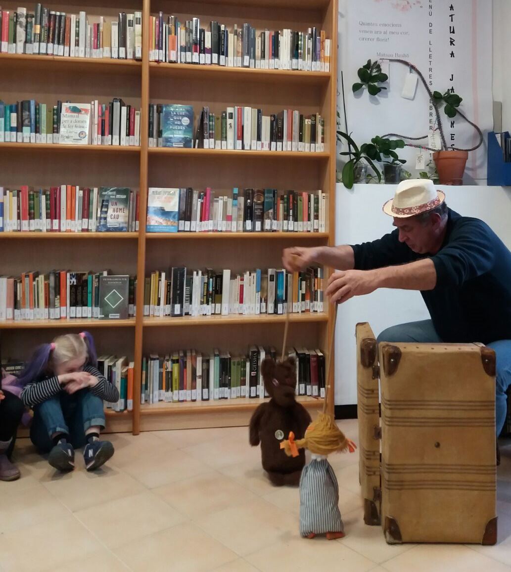 Albert Estengre, contes i teatre de canya i cordill -Maixa i l’os