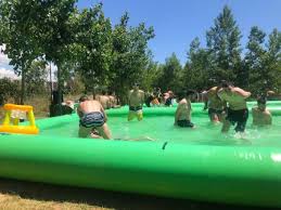 Associació Juvenil Salsa Jove-Gimcana d'humor groc