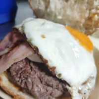 MOMO Burguer-Cafè