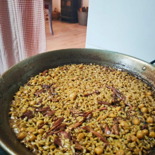 Arròs de confit d'ànec amb cigrons