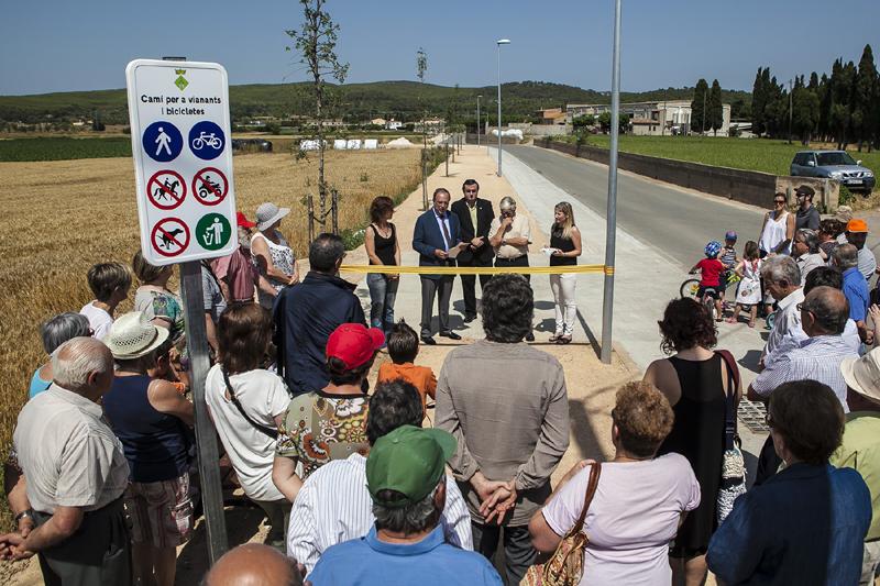Foto : Inauguració del camí de vianants i carril bici entre el nucli d’Albons i la carretera C-31 per mi