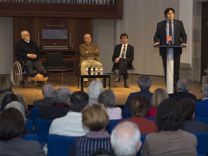 Foto : Domènec Fita torna a casa i inaugura la nova seu