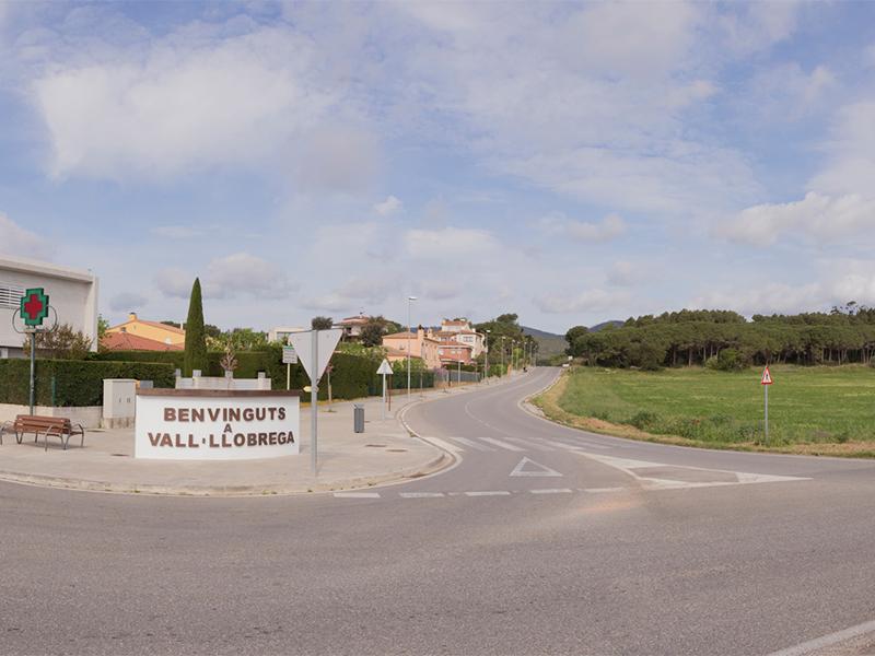 Foto : La Diputació aprova millorar la carretera que enllaça la C-31 amb el nucli urbà de Vall-llobrega