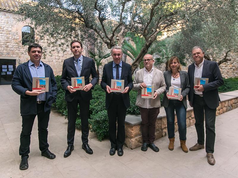 Foto : Presentaci&oacute; d'una nova guia dels &laquo;Quaderns de la Revista de Girona&raquo; que explica el paper del delme