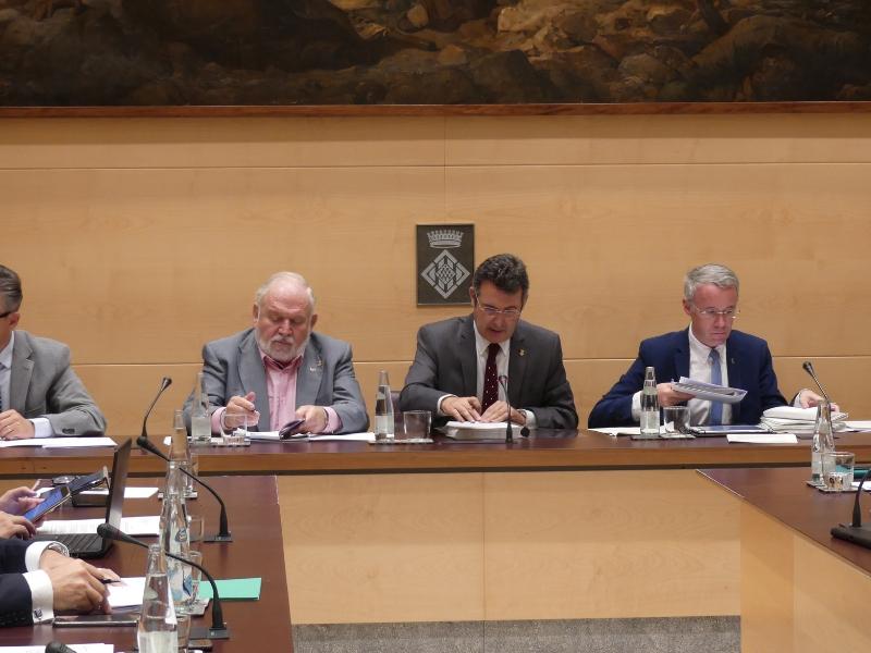 Foto : La Diputació aprova convenis per gestionar el servei d'intervenció especialitzada per a dones que pateixen violència mas