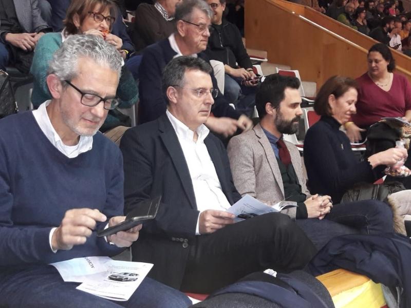 Foto : Miquel Noguer assisteix al partit de l'Uni Girona CB a Fontajau