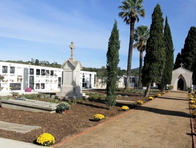 Foto : Cementiri de Garriguella