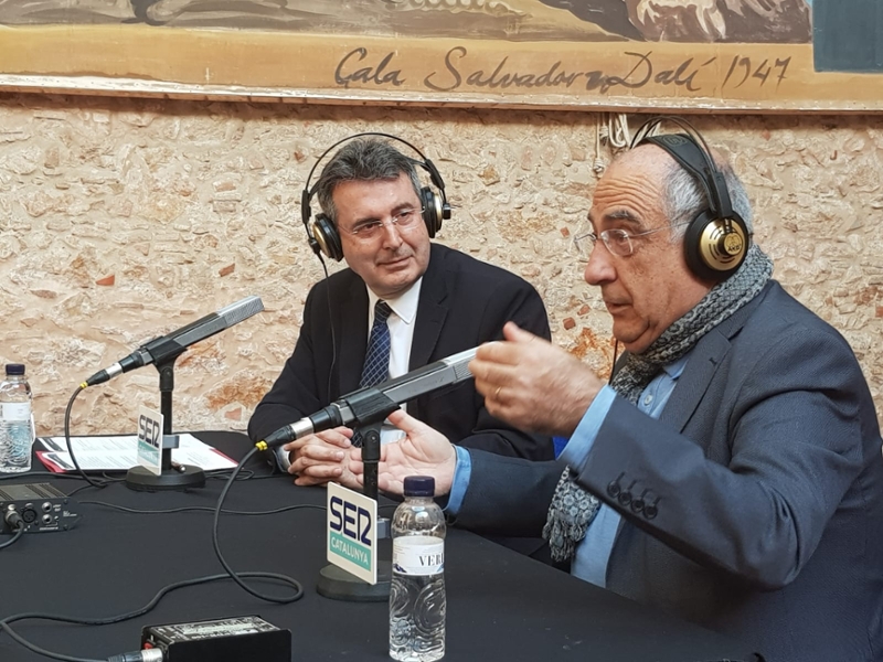 Foto 4: El president de la Diputació intervé en el programa especial de SER Catalunya des del Teatre-Museu Dalí
