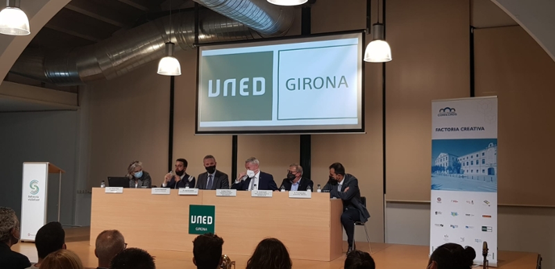 Foto 1: S'inaugura el curs acadèmic 2021-2022 de la UNED Girona
