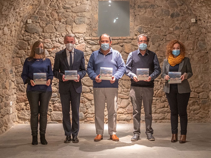 Foto : La Diputació de Girona presenta la monografia de la col·lecció «Quaderns de la Revista de Girona» dedicada a Arbúcies