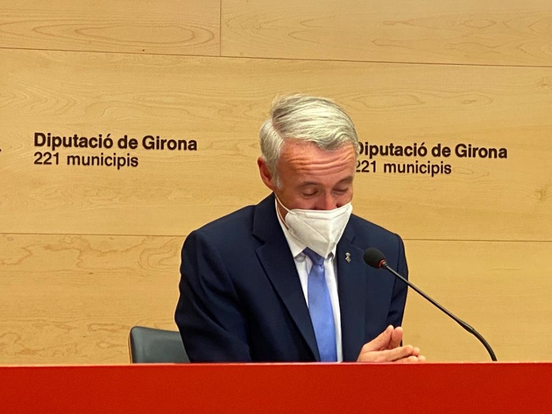 Foto 4: El llibre Cerca i troba de la Xarxa Territorial de Museus de les Comarques de Girona arriba als museus
