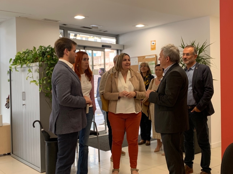 Foto : El diputat i president delegat de XALOC, Jordi Camps, inaugura la nova oficina de l'organisme tributari a Figuer