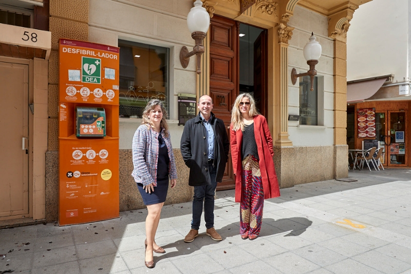 Foto 8: La vicepresidenta tercera, Maria Puig, visita les instal·lacions de la Fundació Vimar, i l'Ajuntament i l'Hospital de