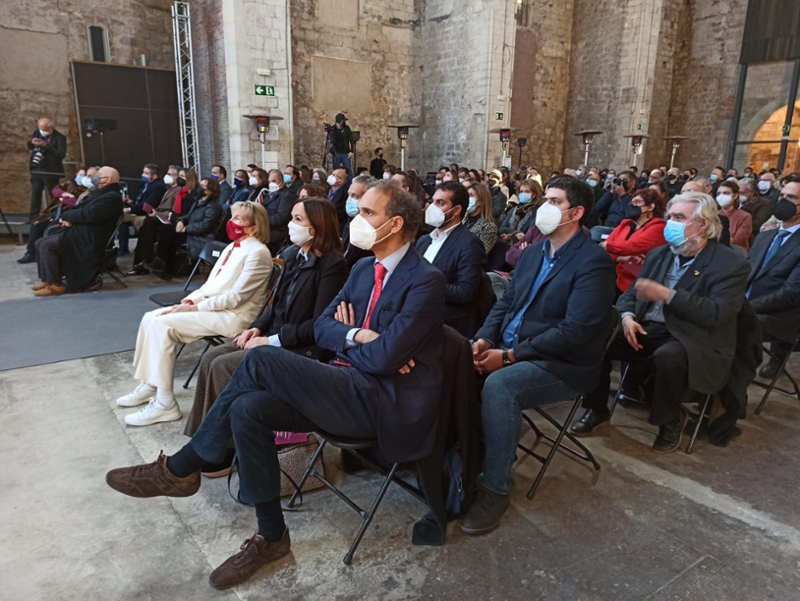 Foto : Pau Presas assisteix a l'acte d'investidura de Pere Portabella com a doctor honoris causa de la UdG
