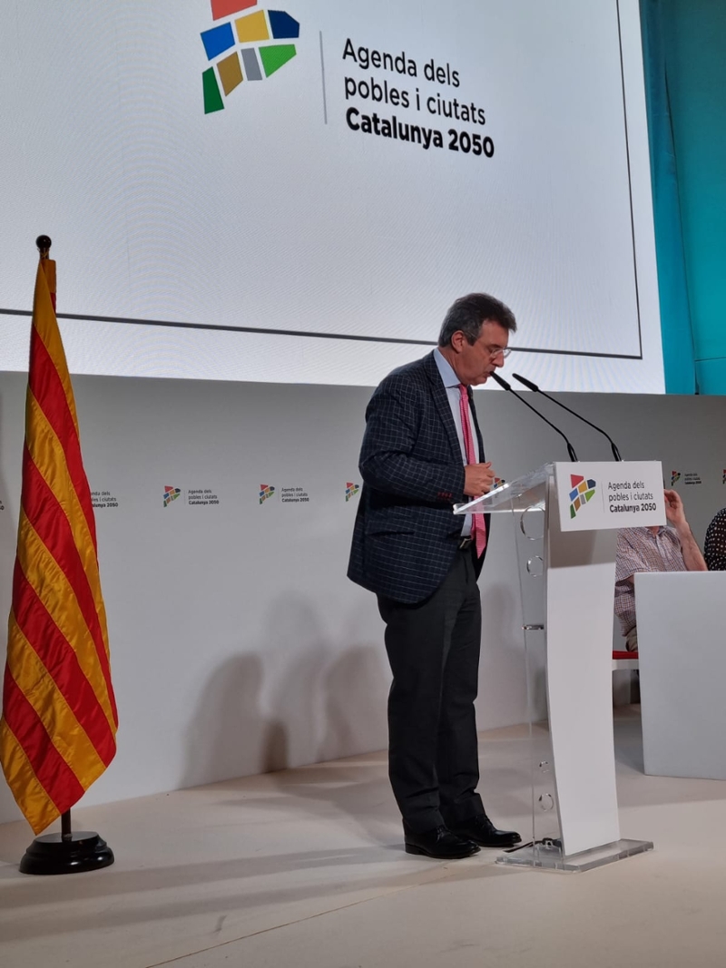 Foto : El president Miquel Noguer participa en la presentació de la nova Agenda dels Pobles i Ciutats de Catalunya 2050