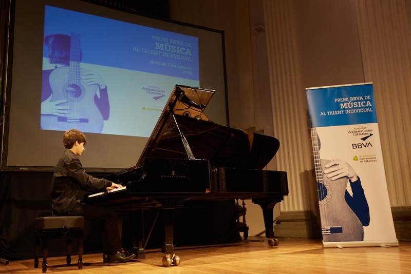 Foto 6: El Premi BBVA de música al talent individual 2023 guardona un alumne del Conservatori de Girona
