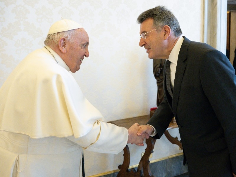 Foto 2: El president de la Diputació de Girona, Miquel Noguer, rebut en audiència privada pel Papa Francesc al Vaticà
