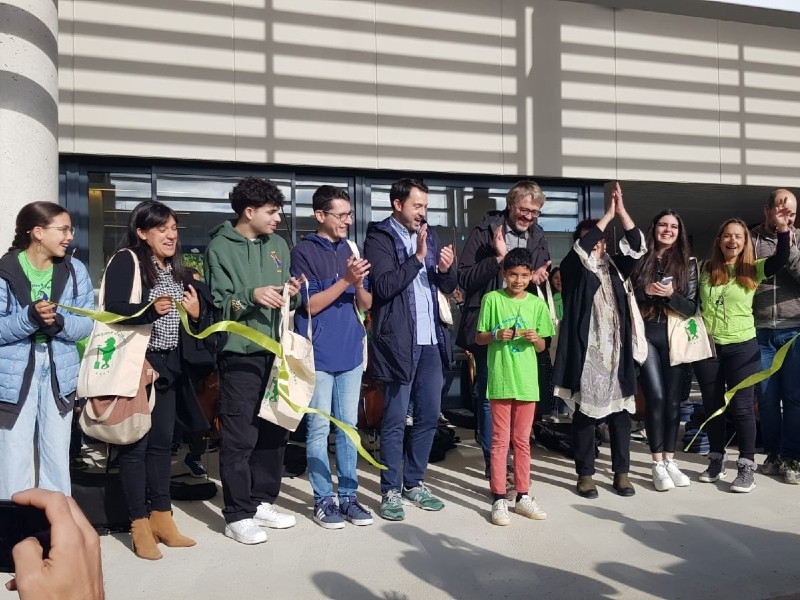 Foto : Inaugurat el nou edifici de l'escola El Gegant del Rec de Salt, que posa fi a dinou anys en barracons
