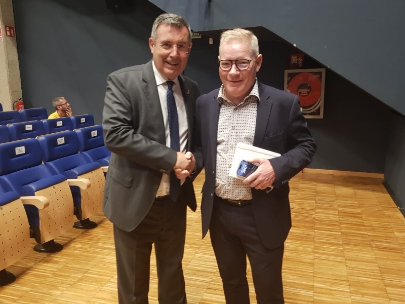 Foto : El president de la Diputació de Girona, en el ple de renúncia de Juli Fernández com a alcalde de Palafrugell </p