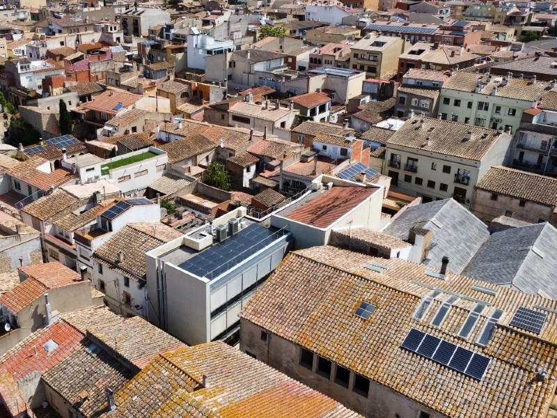 Foto : La Diputació destinarà 3,8 milions d'euros a actuacions per a la millora de l'eficiència energètica i la prevenció d'