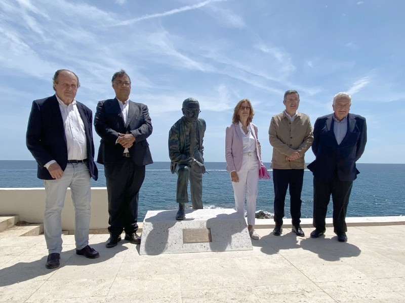 Foto : La inauguració d'una estàtua en honor de Josep Ensesa obre la commemoració del Centenari de s'Agaró
