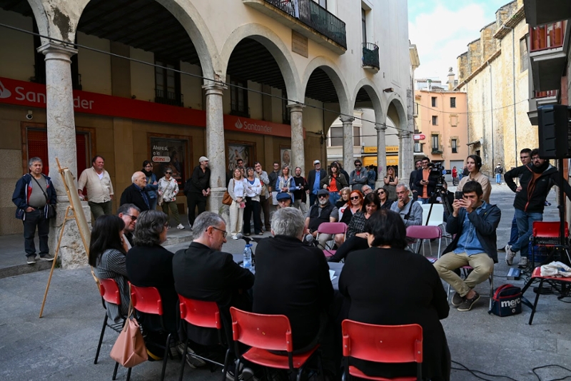 Foto 3 : Indilletres 2025 consolida la seva personalitat com a fira literària de referència a les comarques gironines