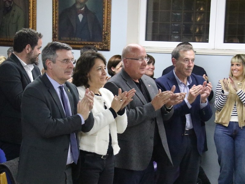 Foto 3: La Diputació de Girona, present en el ple extraordinari d'elecció d'Agustí Arbós com a nou alcalde d'Olot
