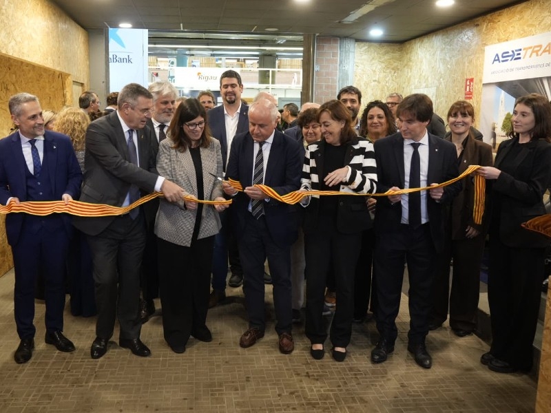 Foto 2 : Inaugurada la 63a Fira de Mostres de Girona, amb la participació de 281 empreses i més superfície expositiva al Palau