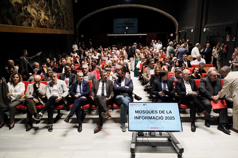 Foto 2 : Les Mosques de la Informació 2025 reuneixen els periodistes gironins