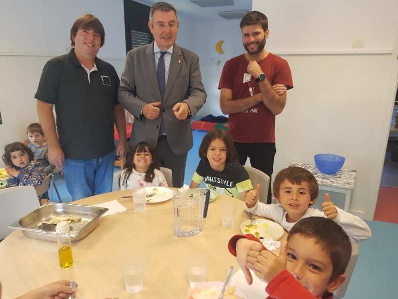 Foto 3: Miquel Noguer visita l'ampliació de l'escola de Vallfogona de Ripollès i coneix els projectes futurs del municipi